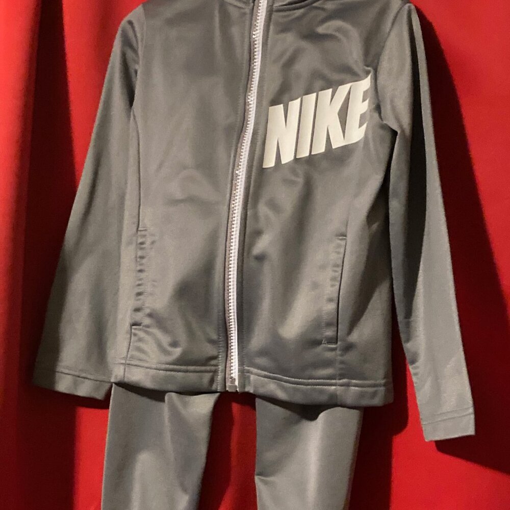 Nike Toddler 4T 2 pc Sweatsuit Gray